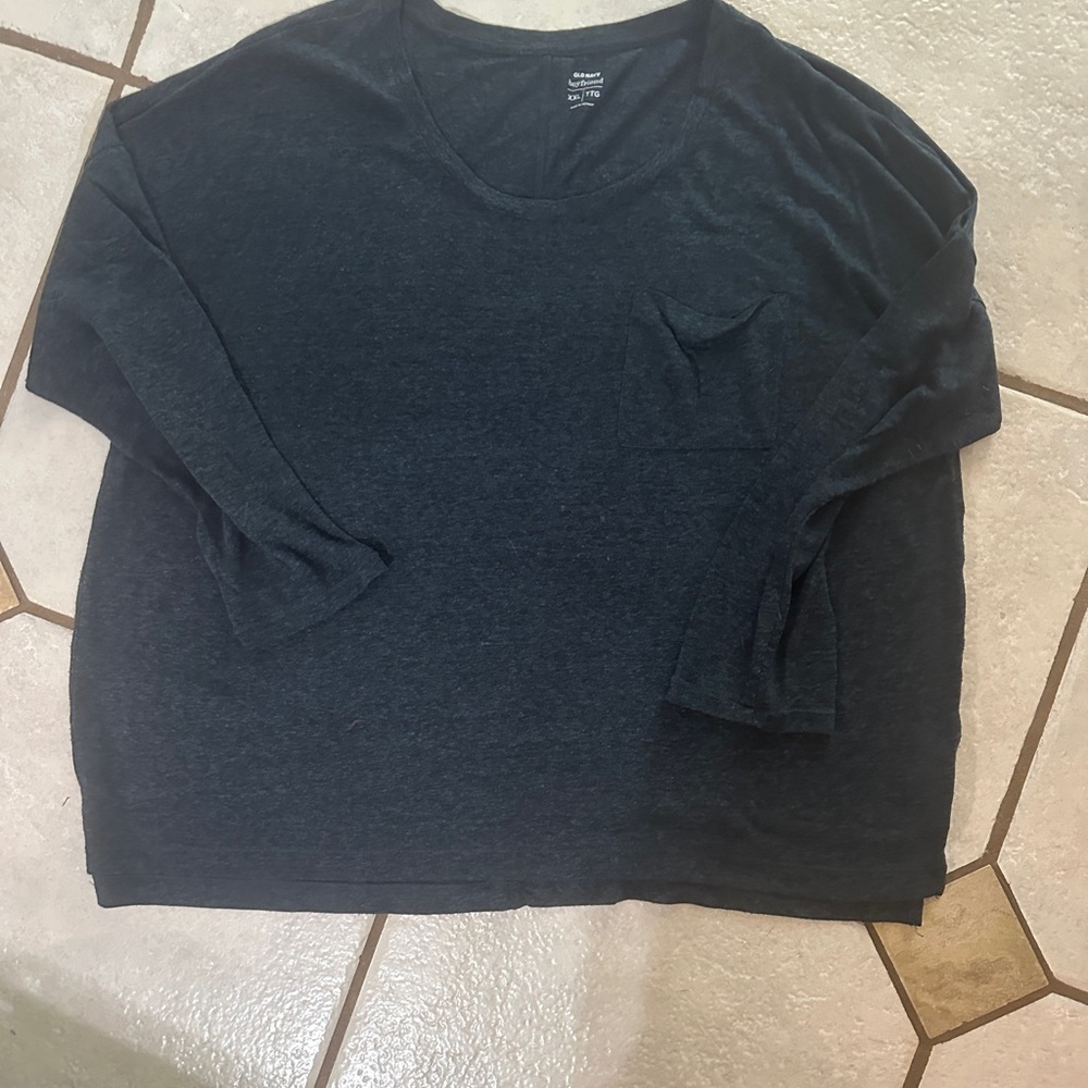 Women's Gap Boyfriend style oversized top with  3/4 Sleeve